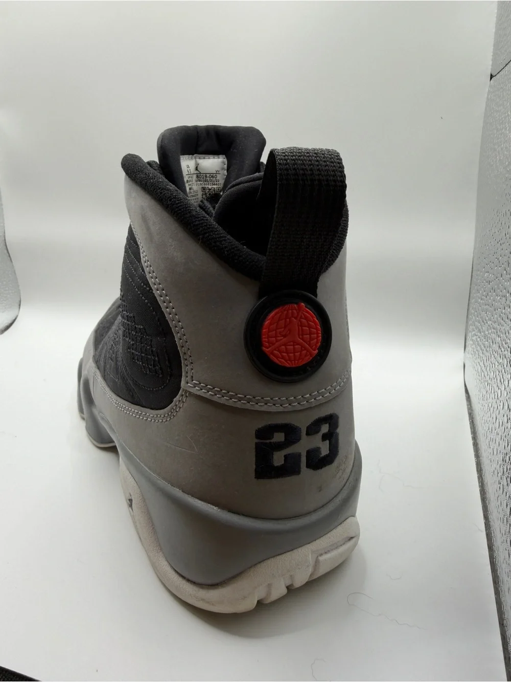 Air Jordan Men’s Mid-Top Basketball Shoes - Black/Grey